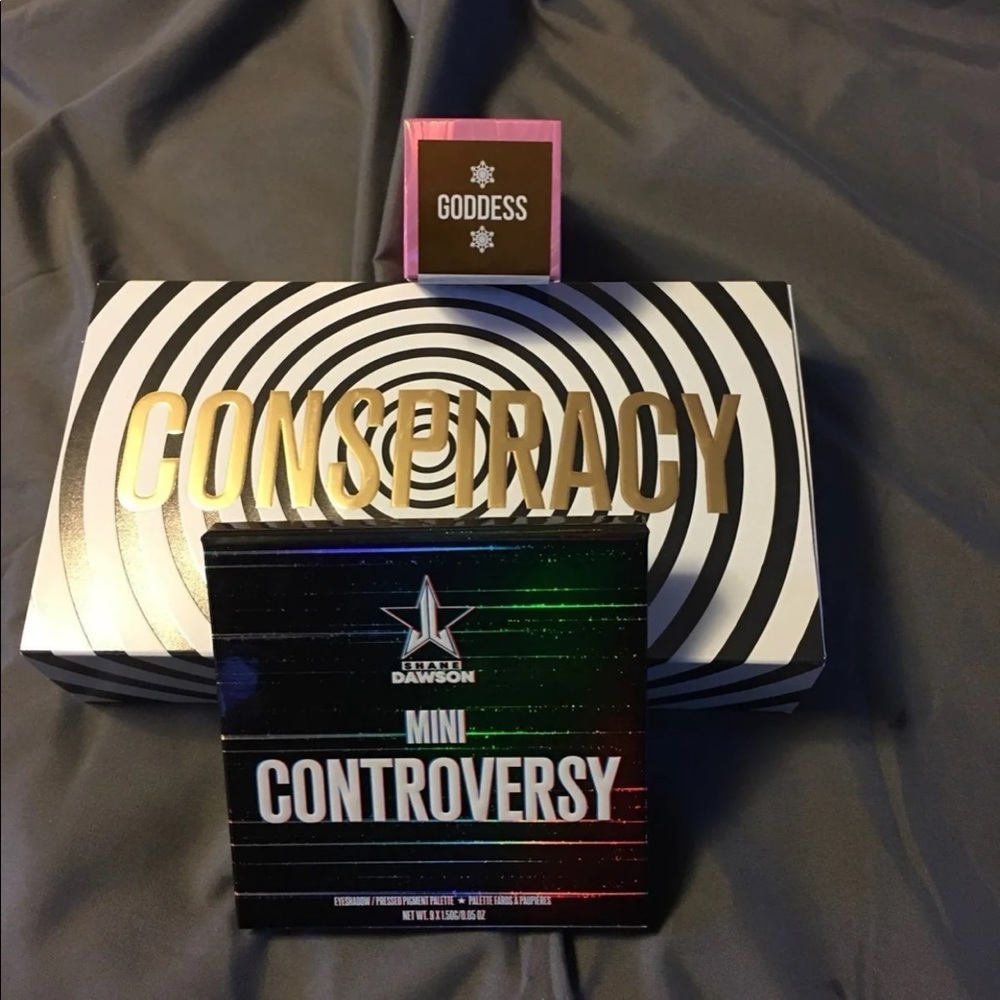 Conspiracy bundle